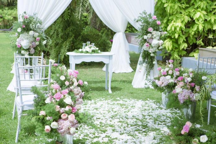 5 flori și plante norocoase pe care să le incluzi în aranjamentele de nuntă
