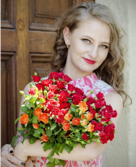 3 motive pentru care femeile adoră să primească flori | Magnolia Blog