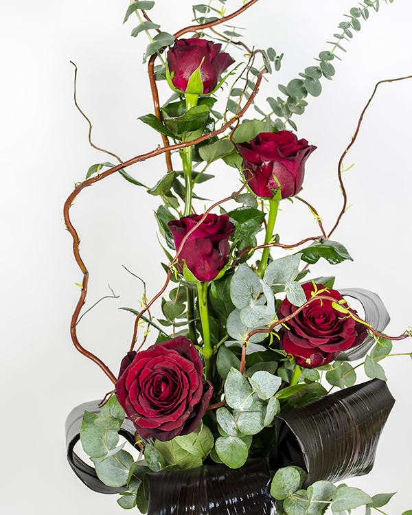 Bouquet with 5 Burgundy roses, eucalyptus and salix