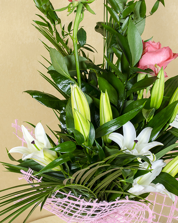 Bouquet imperial lily and roses