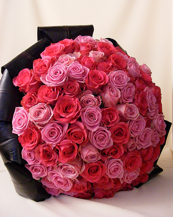 Bouquet with 199 pink roses
