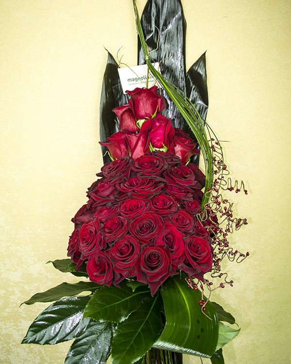 Bouquet of 39 roses with dry accesories
