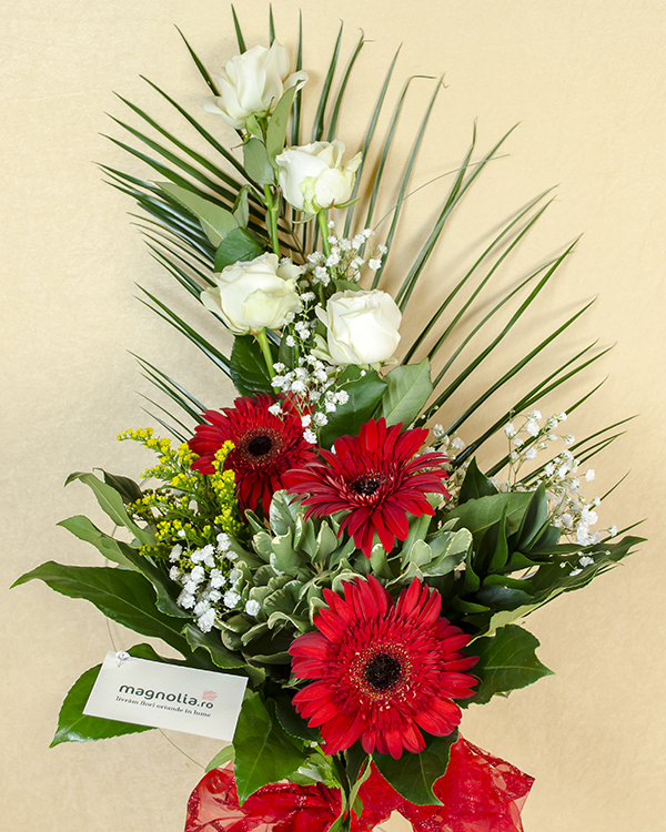Bouquet with gerbera and roses