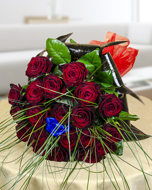 21 Roses bouquet: 20 red roses and one blue rose
