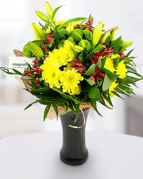 Bouquet of lilies and chrysantemums