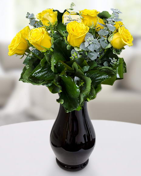 Bouquet with 15 yellow roses