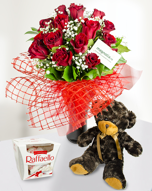 Buchet 15 trandafiri roșii cu ciocolată și ursuleț