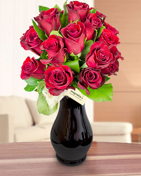 Bouquet with 19 red roses