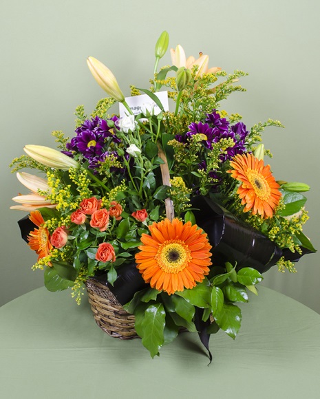 Rustic basket floral arrangement