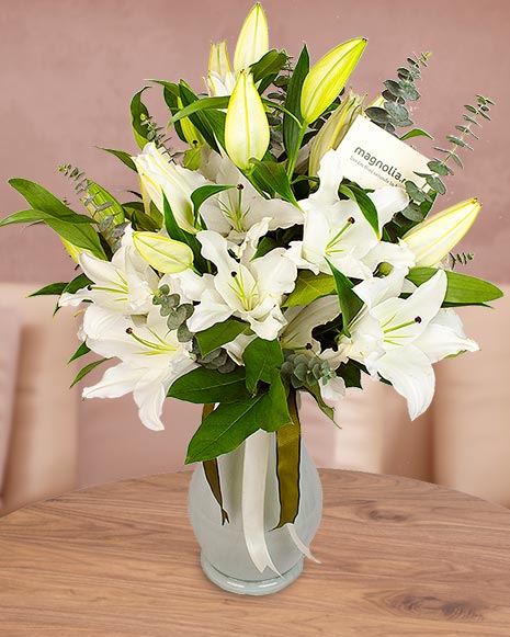 Bouquet of oriental lilies