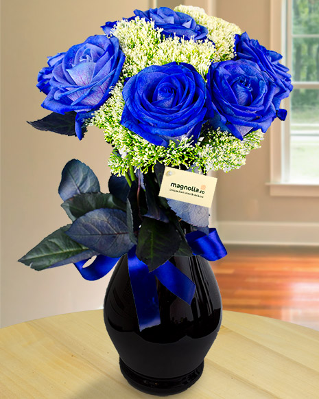 Vintage bouquet with 7 blue roses,Trachelium