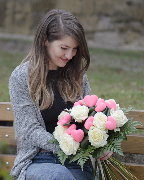 Bouquet of white roses and hearts