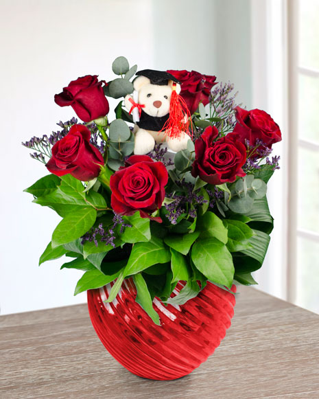 Roses bouquet for graduation