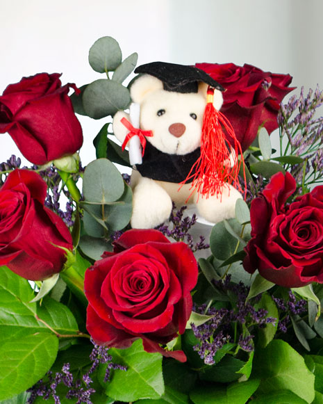 Roses bouquet for graduation