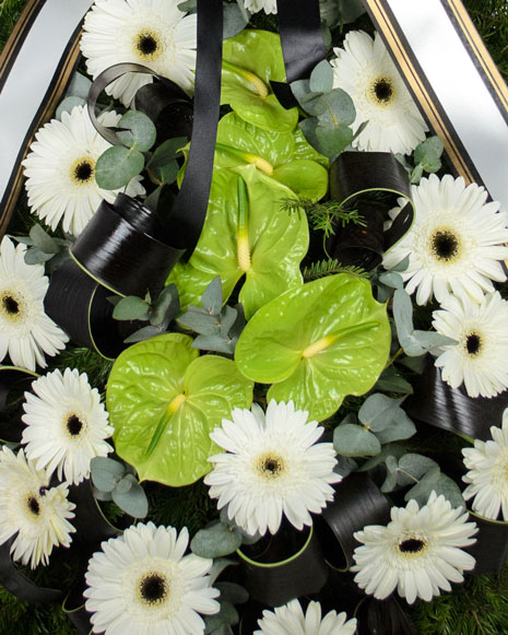 Funeral wreath with gerbera and anthurium