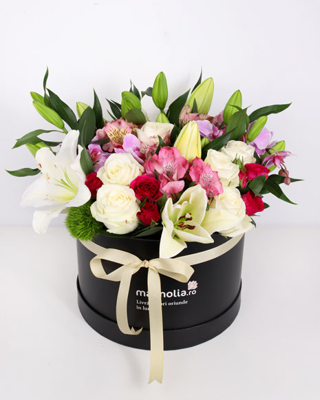 Box with pink and white flowers