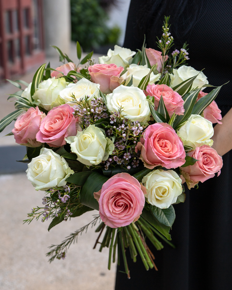 Classic bouquet with pink and white roses