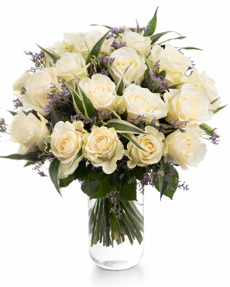 Buchet cu trandafiri albi și limonium
