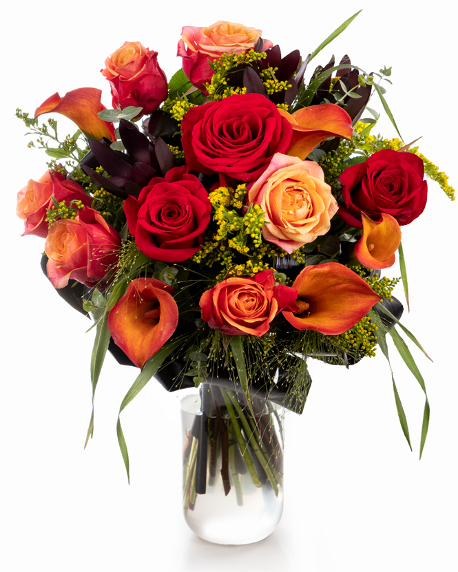 Bouquet with mix of roses and calla
