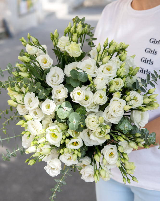 Bouquet with eustoma and eucalyptus