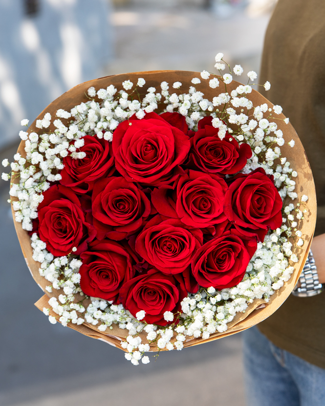 11 red roses bouquet
