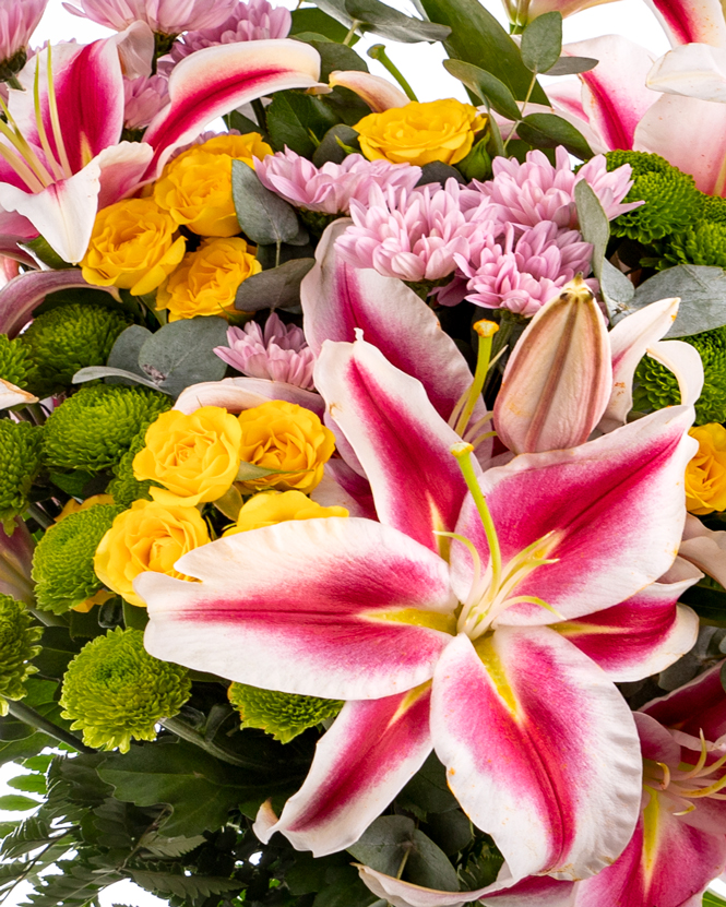 Bouquet of lilies and chrisanthemums