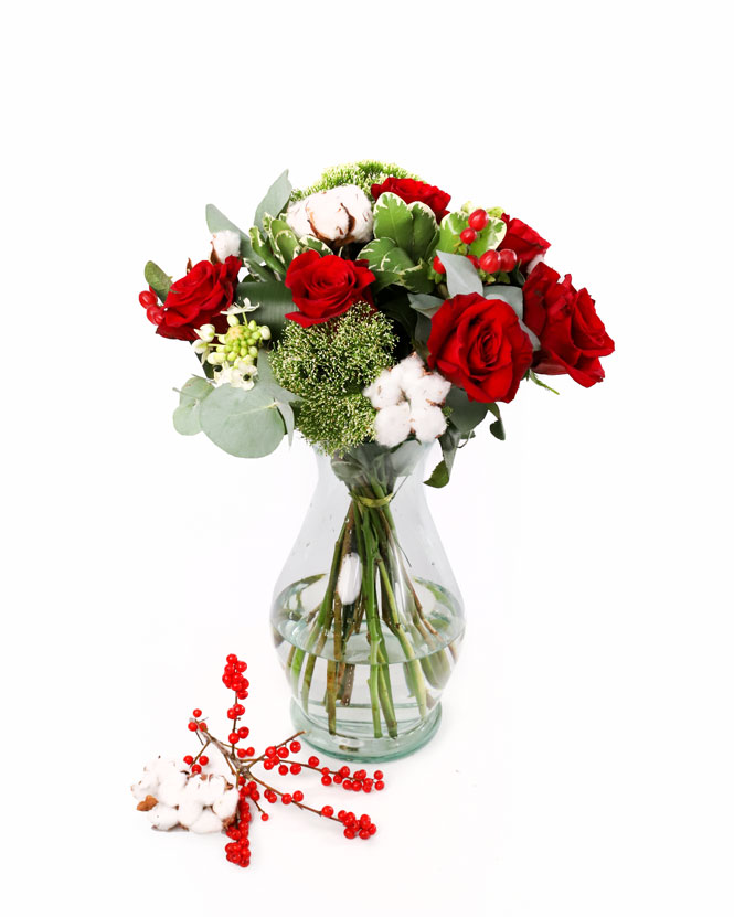 Red roses and cotton bouquet