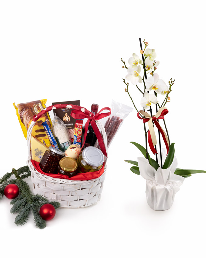 Basket with traditional products