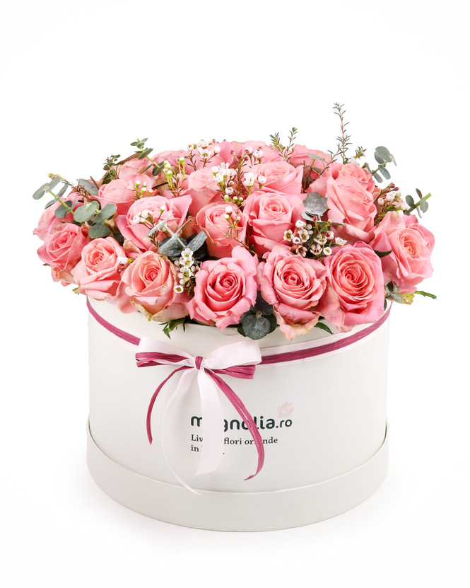 Cutie rotundă cu trandafiri roz