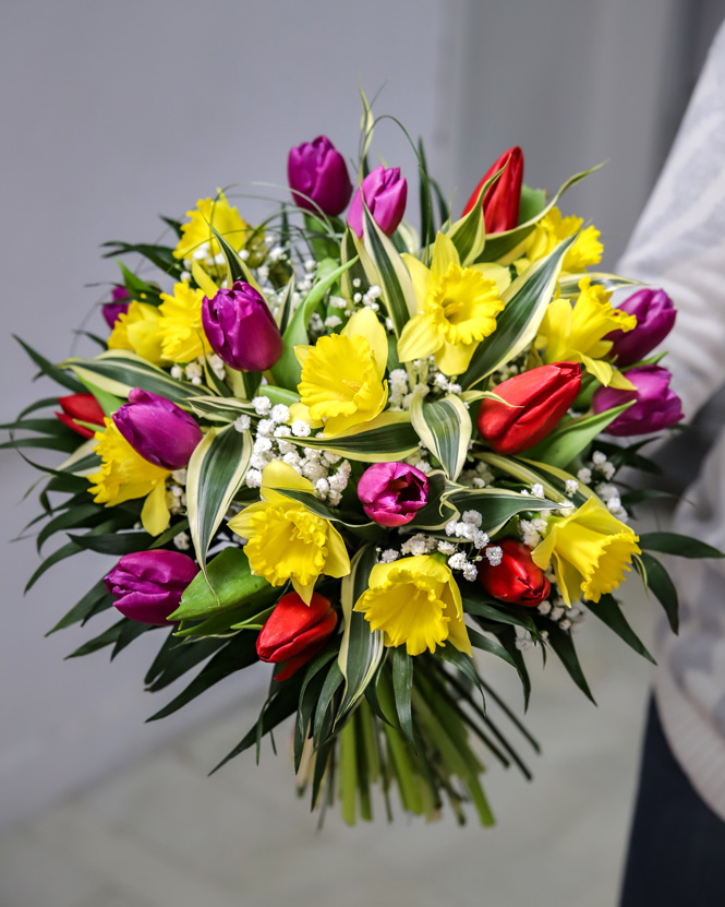 Daffodils and tulips bouquet