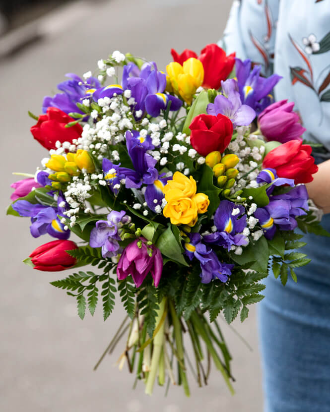 buchet cu flori de primavara