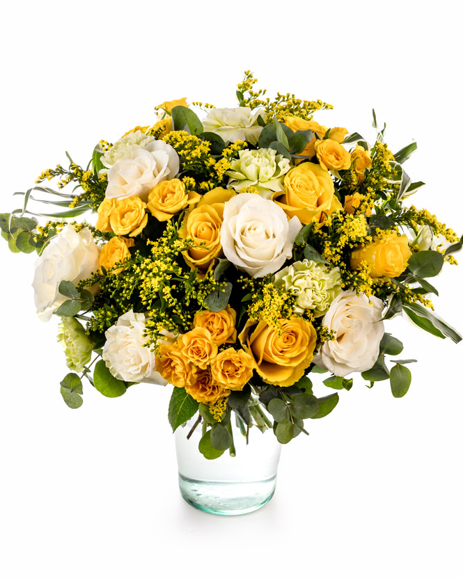 White and yellow rose bouquet