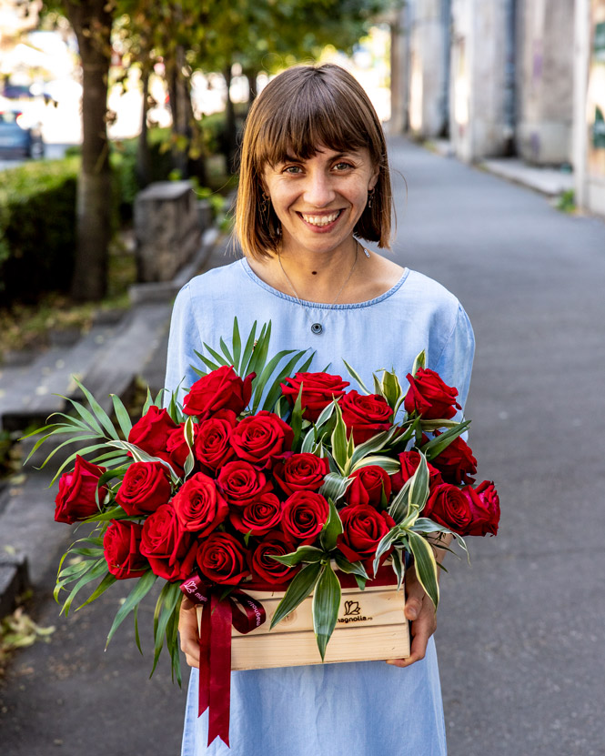 Red rose arrangement in box