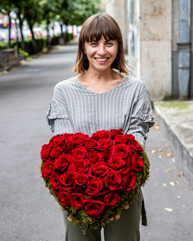 Red rose heart arrangement