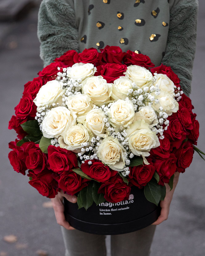 Cutie cu trandafiri „Te iubesc”