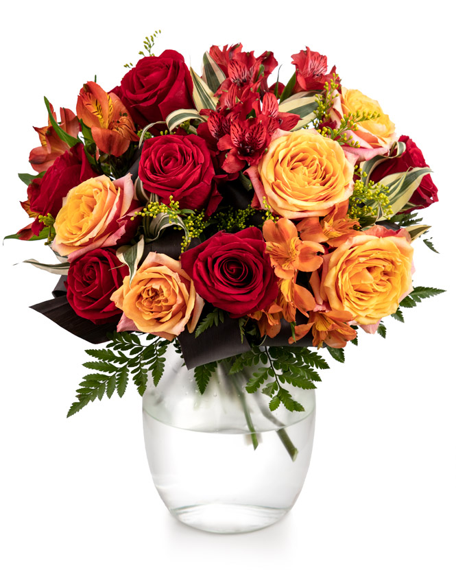 Bouquet of roses and alstroemeria