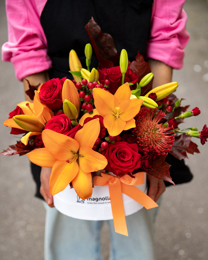 Red roses and orange lilies box