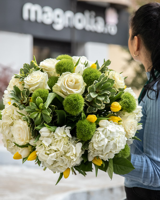 Buchet de lux „Rapsodia florilor”