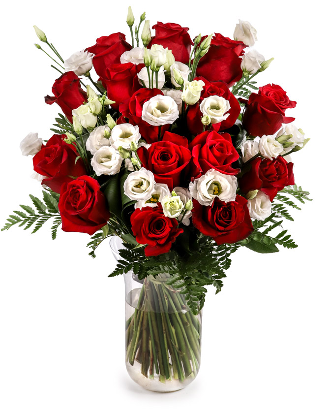 Bouquet with roses, eustoma and aspidistra