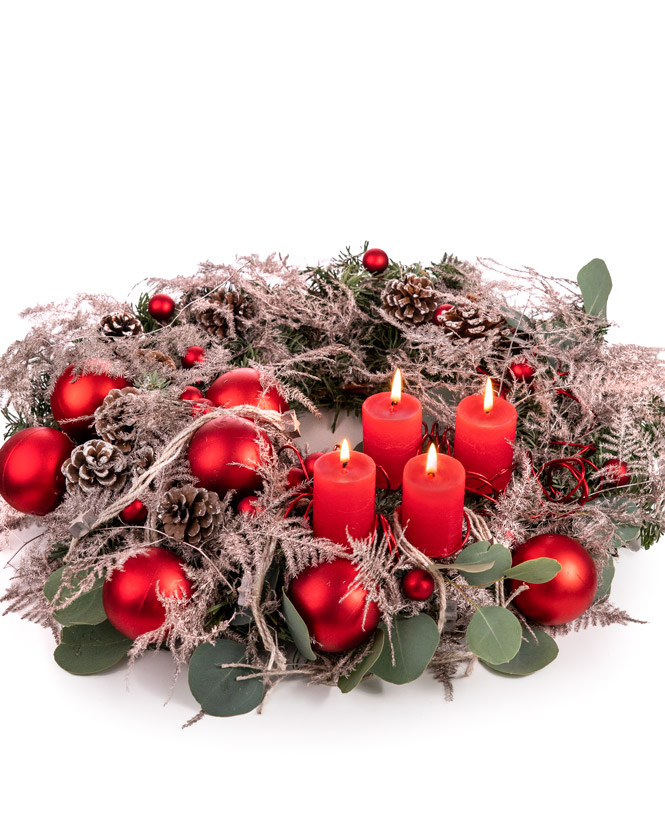 Wreath with red baubles