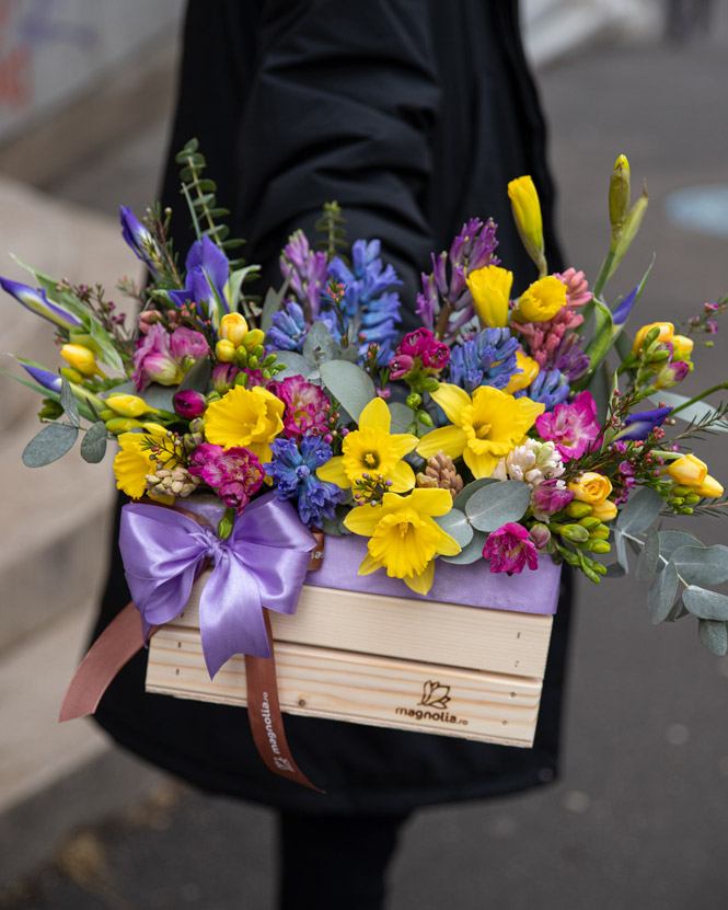 daffodil arrangement