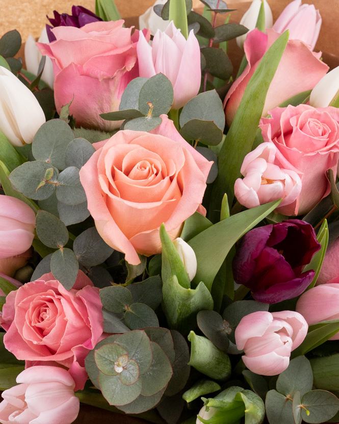 Buchet cu trandafiri și lalele „Pink and Pretty”