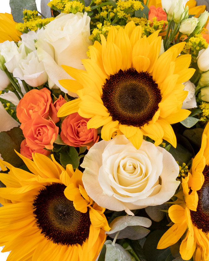 Joyful sunflower bouquet