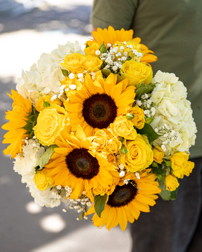 Bouquet of sunflowers and hydrangeas