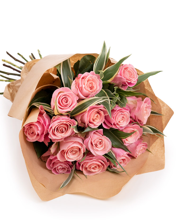 ”Hermosa” bouquet of pink roses