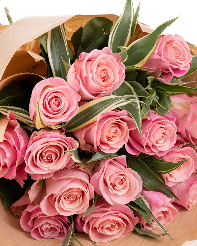 ”Hermosa” bouquet of pink roses