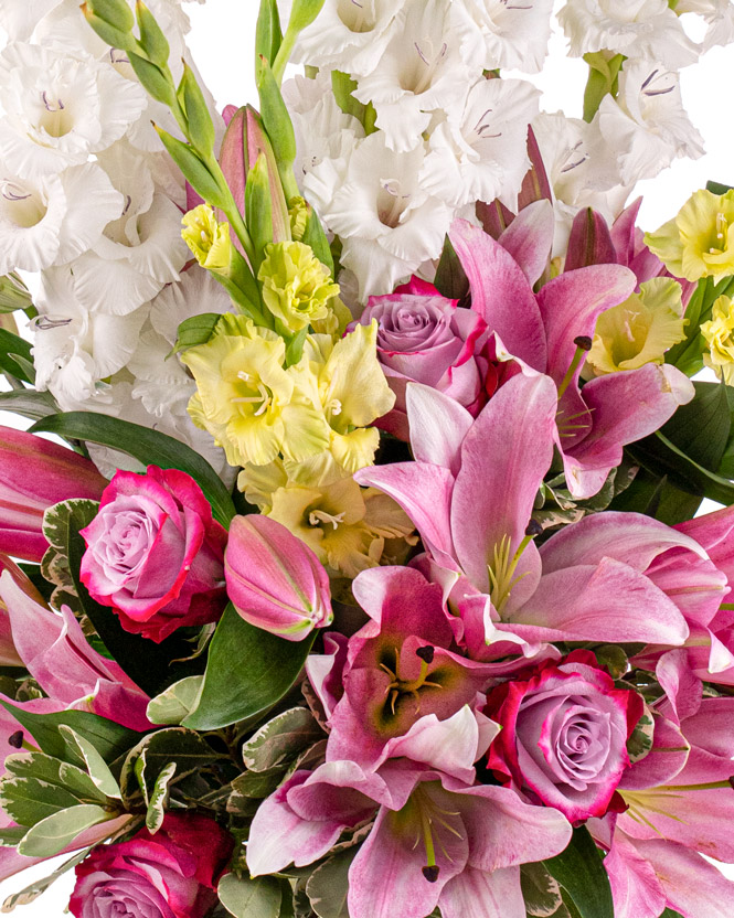 Bouquet of gladioli and lilies