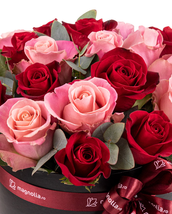 Aranjament cu trandafiri roz și roșii „Sweet Love”