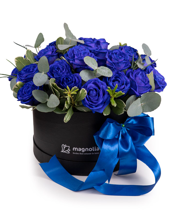 „Royal Blue” blue roses arrangement 