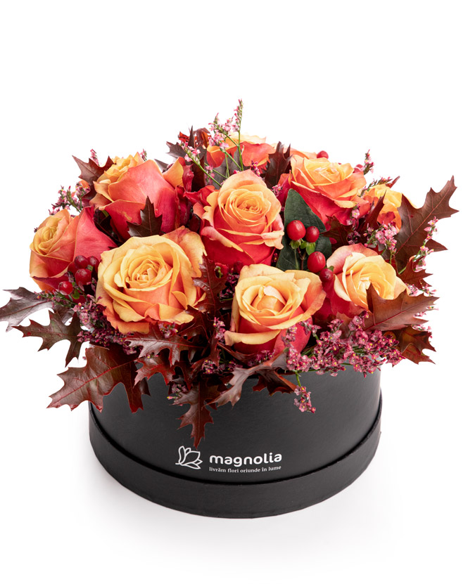 Roses and hypericum autumn box